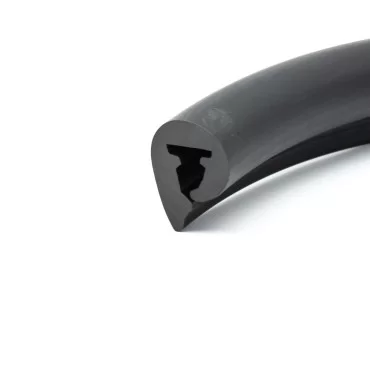 L35 Scheuerleiste Schwarz