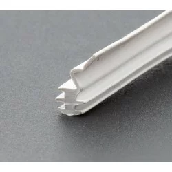 PVC 1417R 43mm Schwarze Bodenleiste